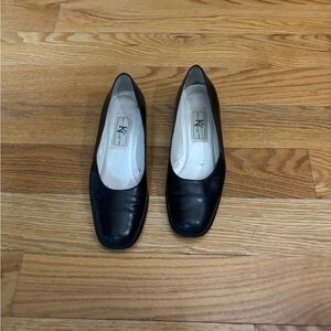 Women’s Black Slides